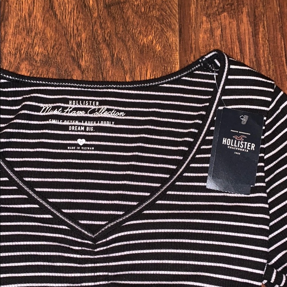 Hollister BRAND NEW long sleeve tee